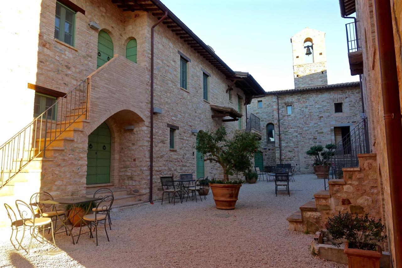 Castello Di Gallano Resort Valtopina Extérieur photo